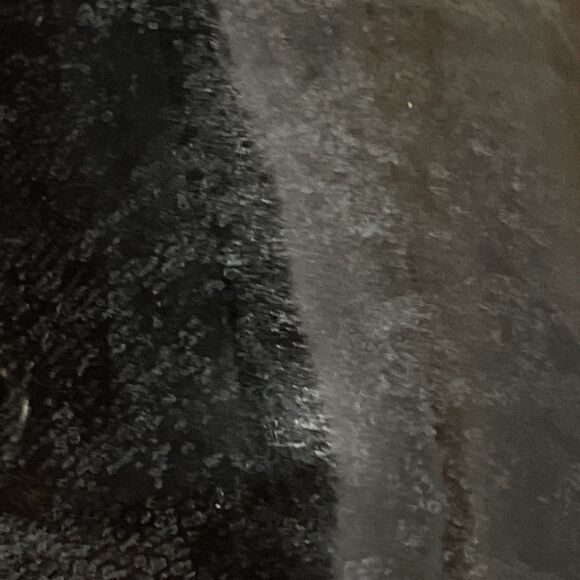 Bombay Brass Tree Frog on Black Rock Sculpture Home Office Free Standing - Picture 9 of 12